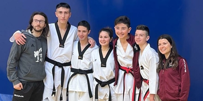 Taekwondo, cinque nuove cinture nere per la scuola Yom Chi