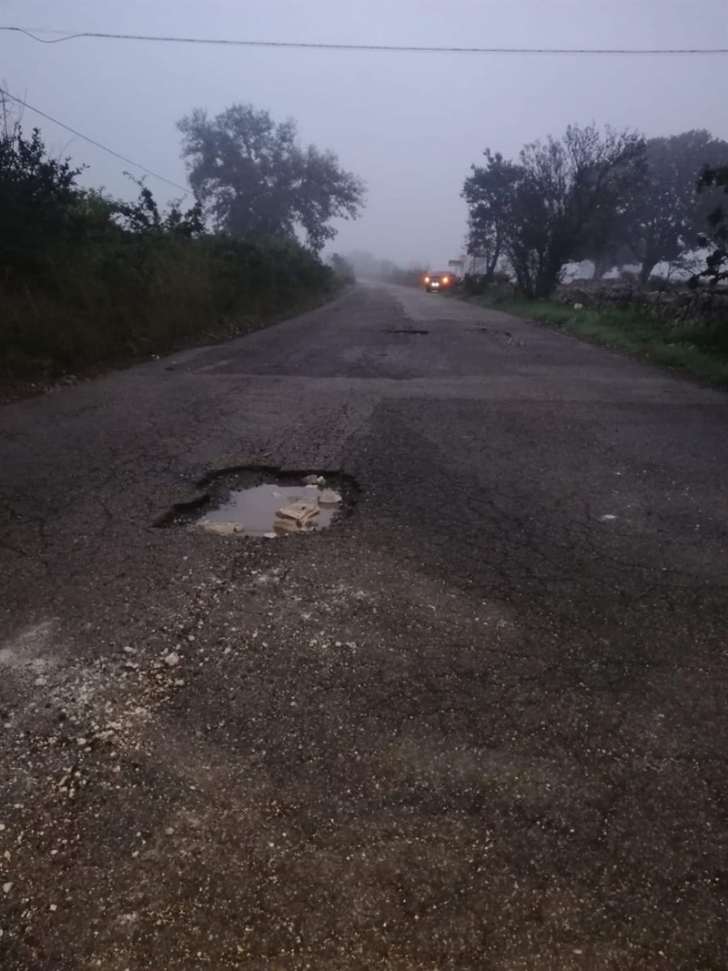 Voragini sulla provinciale Noci-Castellaneta