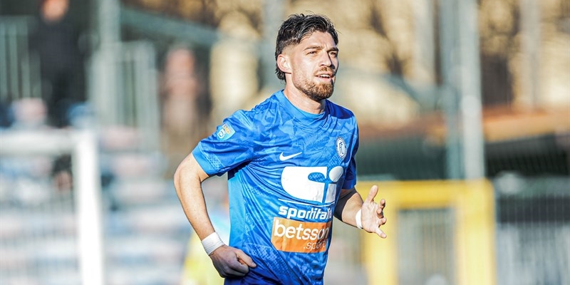 Il volo di Eneo Gjonaj: il "figlio" di Castellaneta che si è imposto a suon di gol