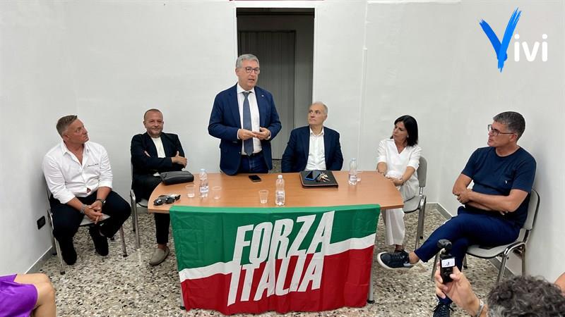 L’inaugurazione della sede di Forza Italia
