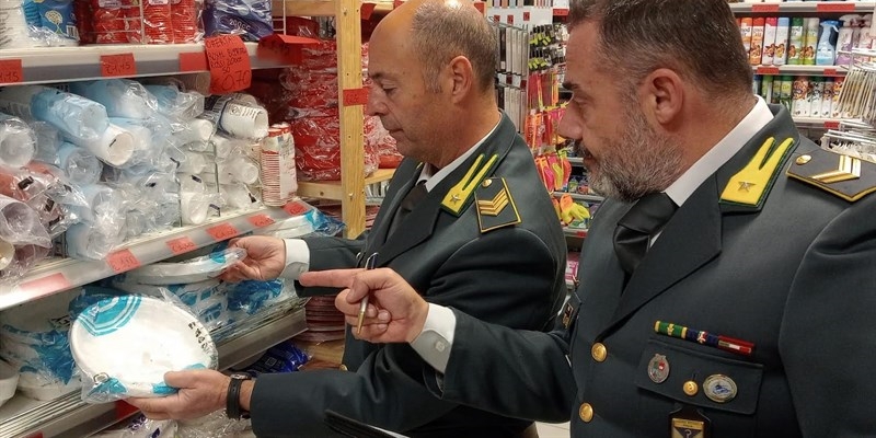 Prodotti non sicuri: maxi sequestro della Guardia di Finanza