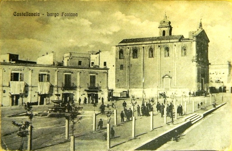 Antica veduta della chiesa San Michele da largo Fontana