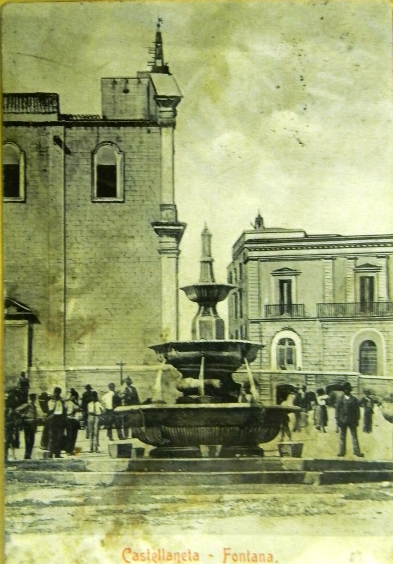 Antica veduta della chiesa San Michele da largo Fontana