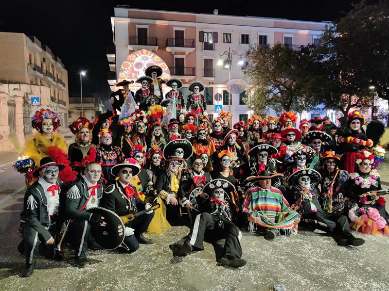 I “Muertos” di Massafra accendono la Notte di Ognissanti