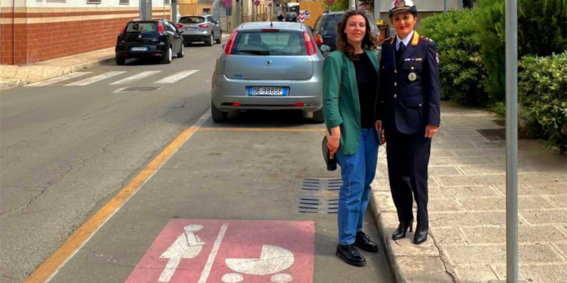Donne in dolce attesa e neogenitori: a Palagiano in parcheggio si fa rosa