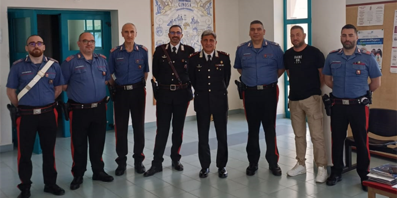 Il generale di brigata Del Monaco in visita alle stazioni di Laterza e Ginosa