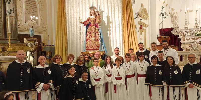 La Confraternita del SS.Rosario La Confraternita del SS.Rosario