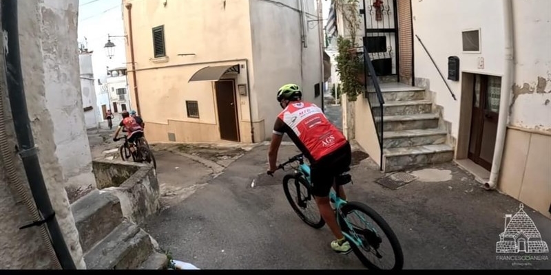 Di corsa tra i pendii del centro storico Di corsa tra i pendii del centro storico