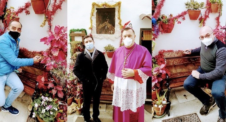 Tutti pazzi per la panchina del Cardinale Tutti pazzi per la panchina del Cardinale