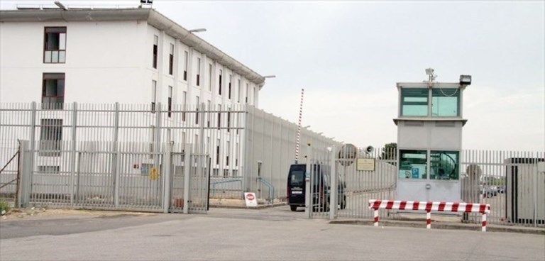 Il carcere di Taranto Il carcere di Taranto