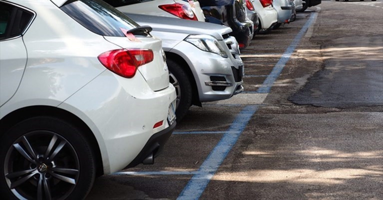 Parcheggio strisce blu Parcheggio strisce blu