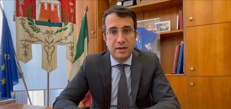 II sindaco di Castellaneta Giovanni Gugliotti II sindaco di Castellaneta Giovanni Gugliotti