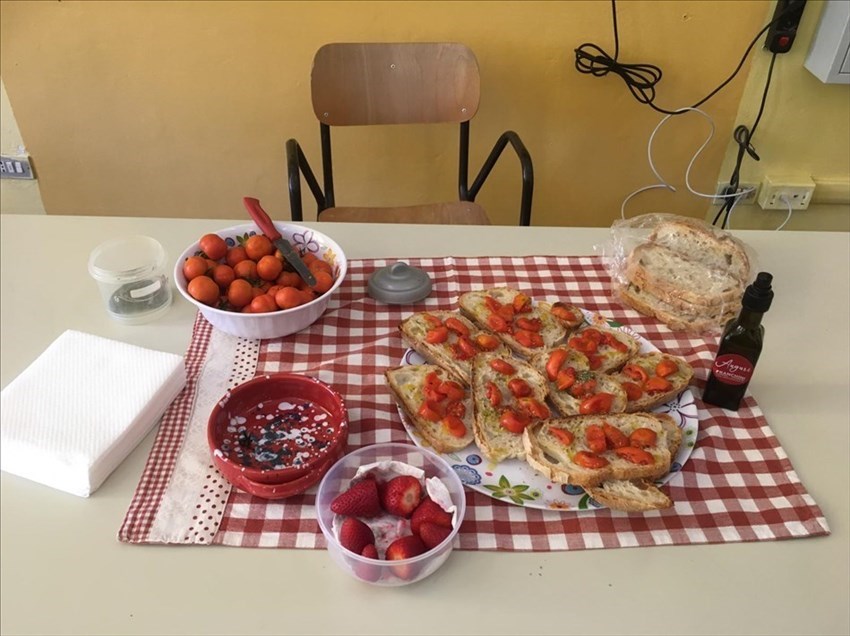 L'istituto De Amicis-Manzoni di Massafra celebra la "Giornata della Terra"