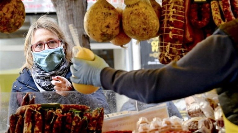 Mercato settimanale ai tempi del Coronavirus Mercato settimanale ai tempi del Coronavirus