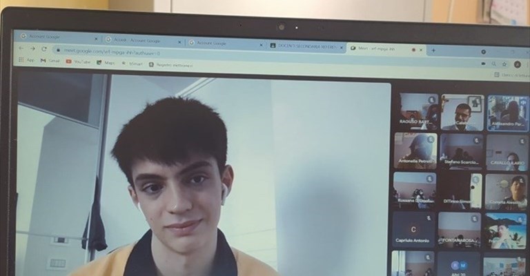 Da TikTok a scuola: Matteo Romano incontra gli studenti dell'istituto Surico