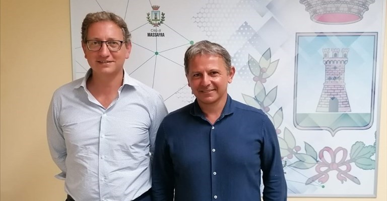 Il sindaco Quarto e il responsabile dell Il sindaco Quarto e il responsabile dell