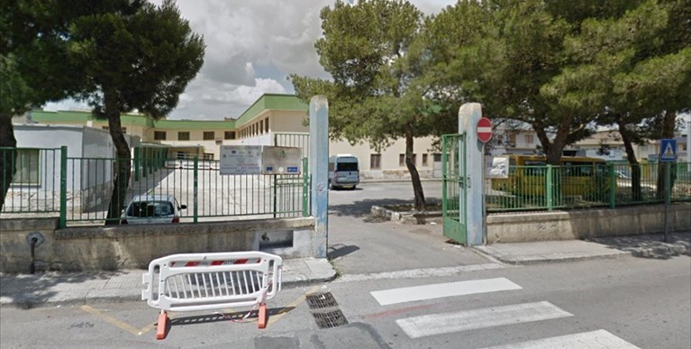 Il plesso Manzoni di Mottola Il plesso Manzoni di Mottola