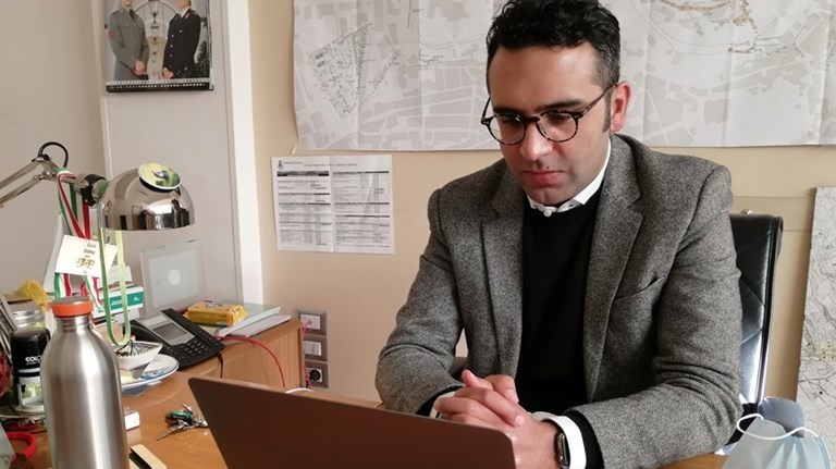 Il sindaco Vito Parisi Il sindaco Vito Parisi