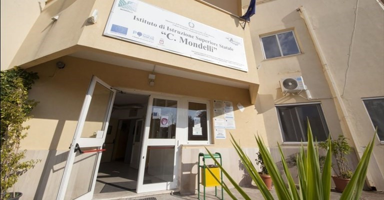 Istituto Mondelli di Massafra Istituto Mondelli di Massafra