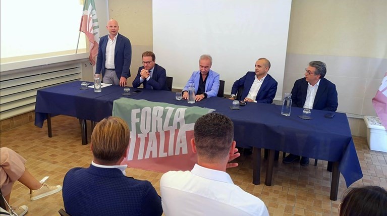 Comunali Massafra, Forza Italia presenta i suoi candidati