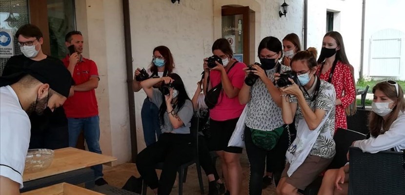 fotografia durante corso pasta fatta in casa