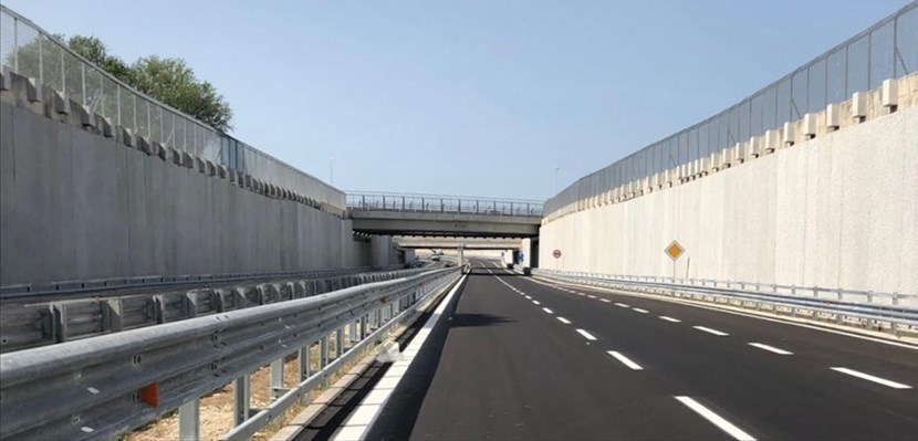 Primo lotto della strada di scorrimento veloce Tangenziale Sud di Taranto Primo lotto della strada di scorrimento veloce Tangenziale Sud di Taranto