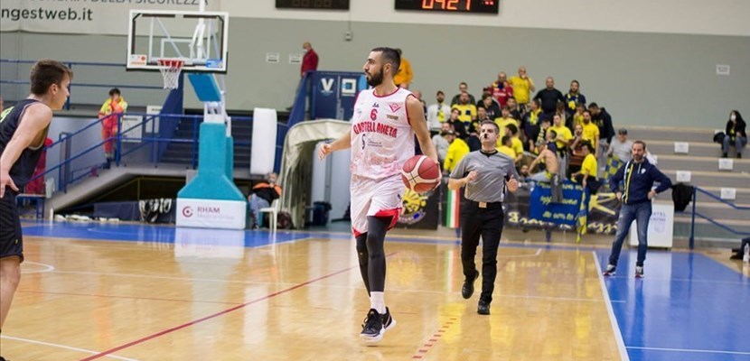Basket, capolista al tappeto: la Valentino Castellaneta sbanca Vieste