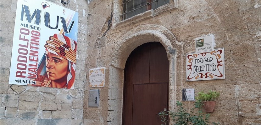 Castellaneta ricorda Rodolfo Valentino nel 127°anniversario della sua nascita