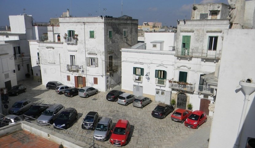 CastStory: I vescovi e le strade cittadine - Prima parte CastStory: I vescovi e le strade cittadine - Prima parte