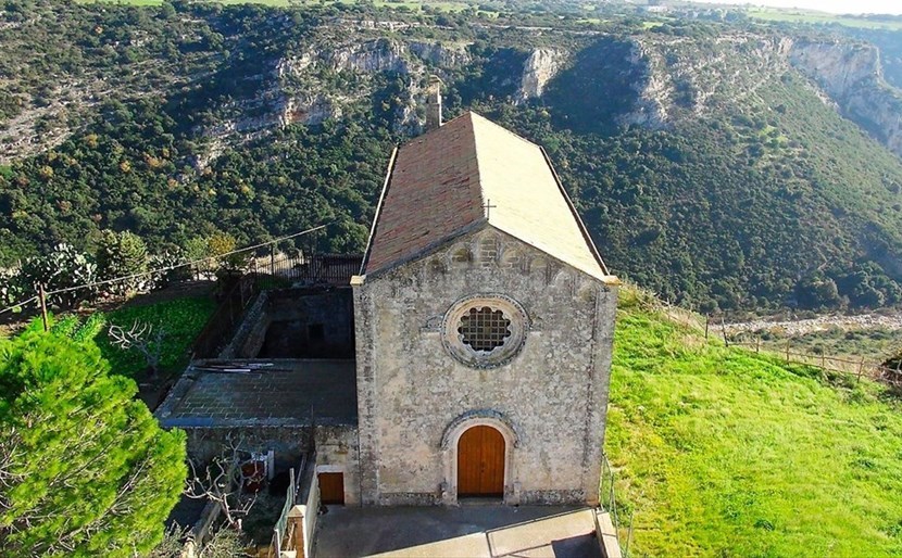 CastStory: Valentino e la chiesa dell