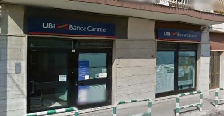 La filiale della banca Carime di Palagianello