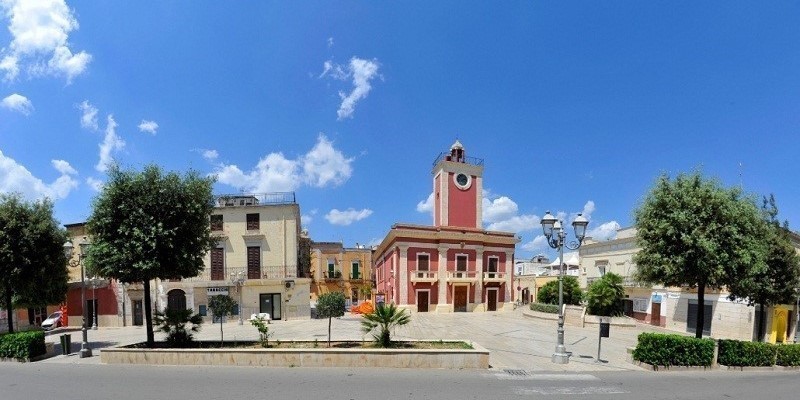 Piazza Vittorio Veneto a Palagiano Piazza Vittorio Veneto a Palagiano