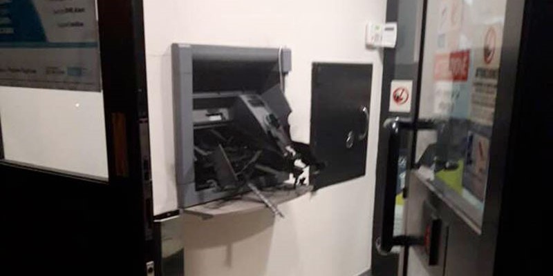 Boato nella notte: assalto al bancomat del Banco Popolare Pugliese di Mottola