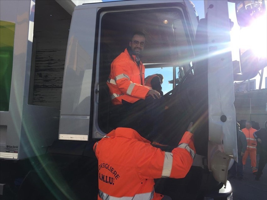 Il presidente Amiu visita l'Autoparco di Taranto