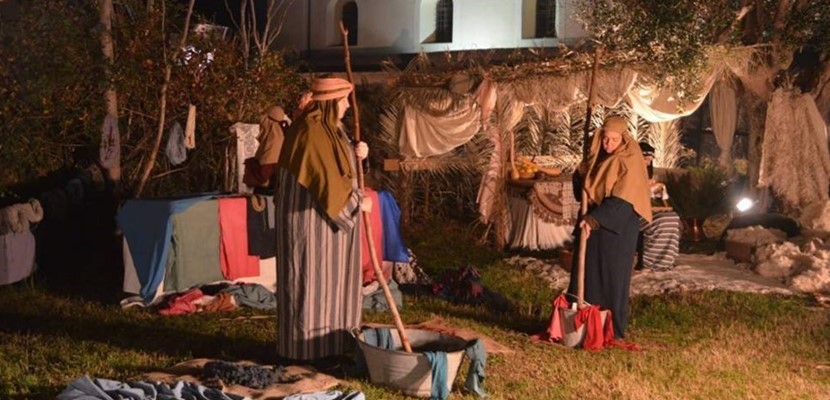 Alunni della "Surico" in festa: presepe vivente a Castellaneta e Castellaneta Marina