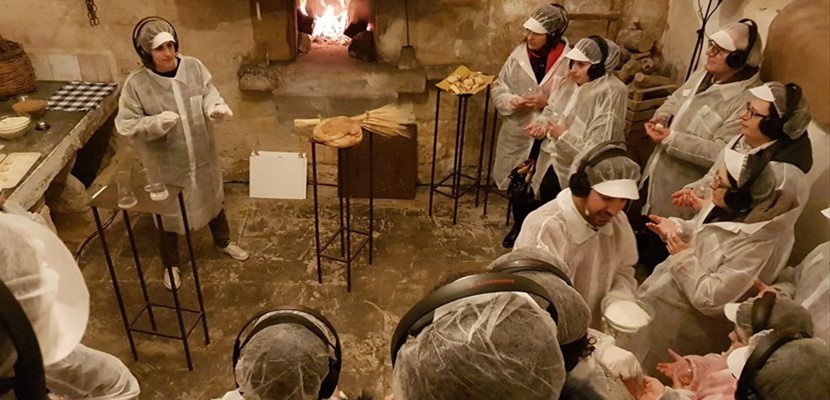I giorni del Grano a Castellaneta: performance teatrale nel forno di Camm’sòn