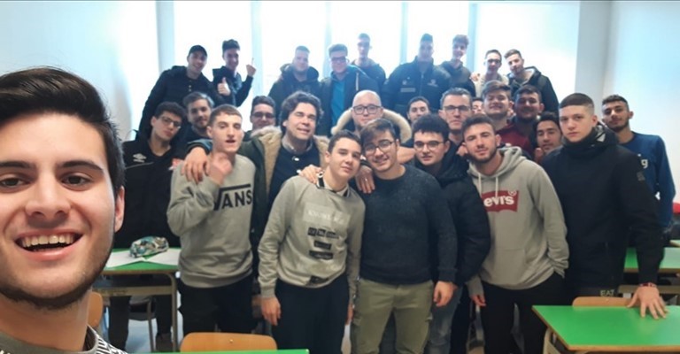 Gli studenti dell Gli studenti dell