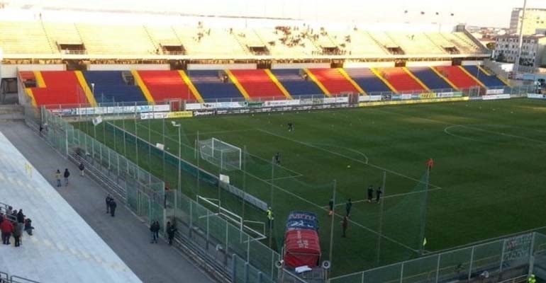 Lo stadio di Taranto