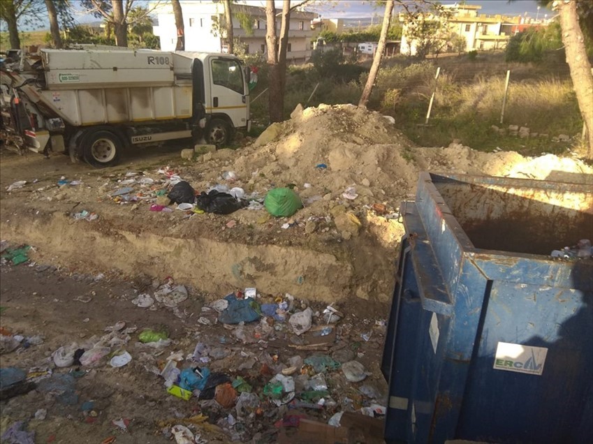 Raccolta rifiuti a Castellaneta: cosa accade nel cantiere di contrada Lazazzera?