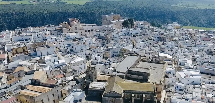 Il centro storico di Castellaneta Il centro storico di Castellaneta