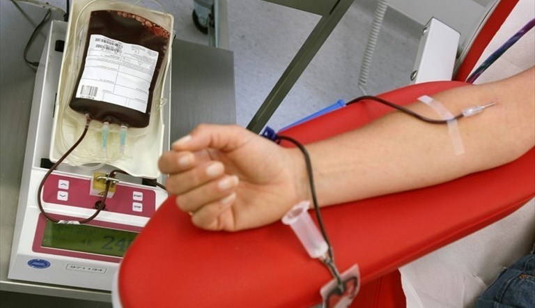 Donazione del sangue (immagine di repertorio) Donazione del sangue (immagine di repertorio)