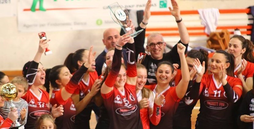 La Coppa Puglia vinta proprio contro Trani La Coppa Puglia vinta proprio contro Trani