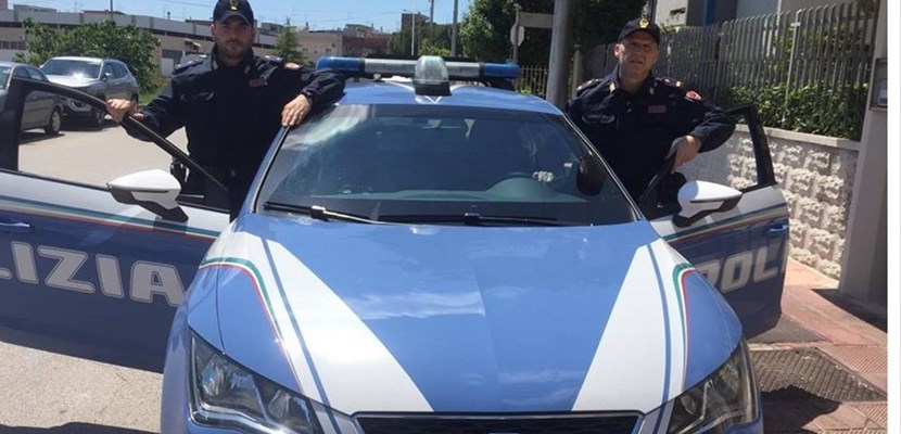 Gli agenti della Polizia di Taranto Gli agenti della Polizia di Taranto