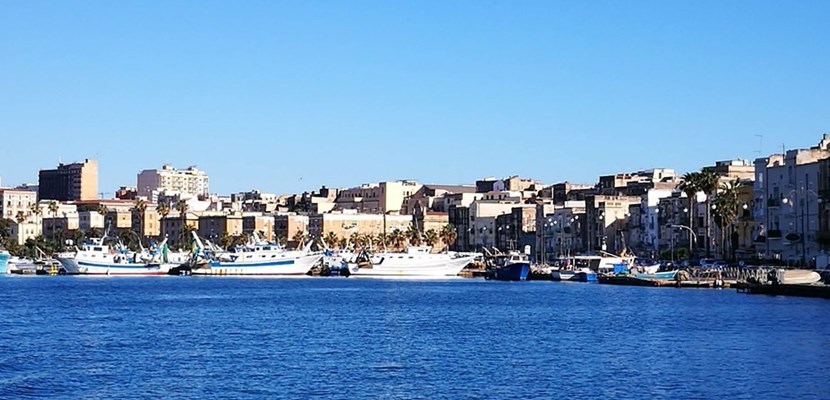 Taranto dal mare