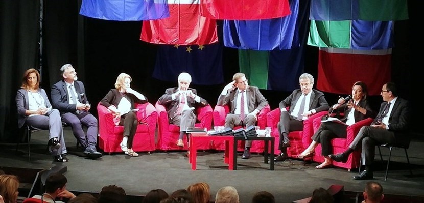 Presentato a Massafra il volume "Unione Europea e Governi Territoriali"