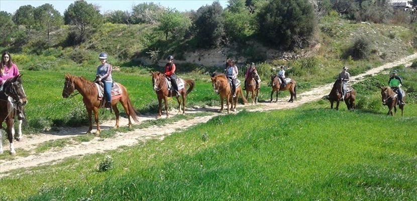 Oggi a Castellaneta: "Cammina nella Terra delle Gravine" in sella ad un cavallo