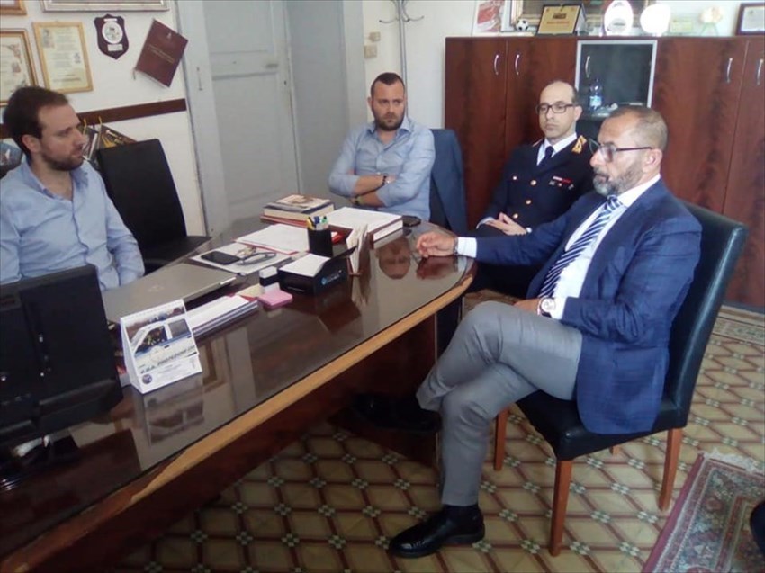 Il questore Bellassai col sindaco di Mottola Il questore Bellassai col sindaco di Mottola