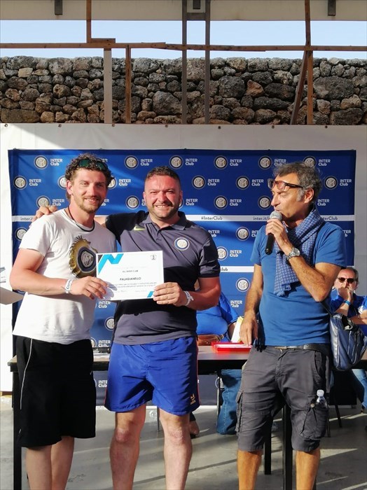 L'incontro con Julio Cesar e le foto di gruppo