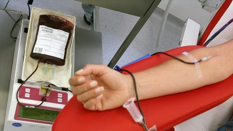 Donazione del sangue (immagine di repertorio) Donazione del sangue (immagine di repertorio)