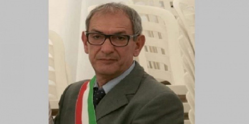 Peppino Rizzi sindaco di Lenta Peppino Rizzi sindaco di Lenta